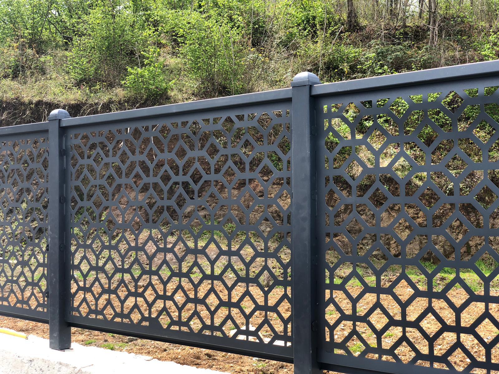  Lazer Kesim Metal Korkuluk 